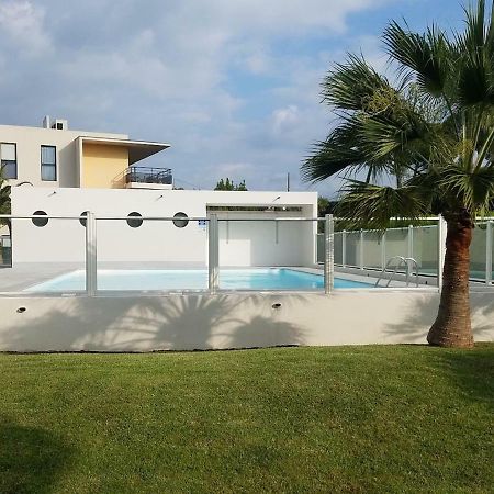 F1 De 36M2 Avec Terrasse Et Parking Privatif. Daire La Roquette-sur-Siagne Dış mekan fotoğraf